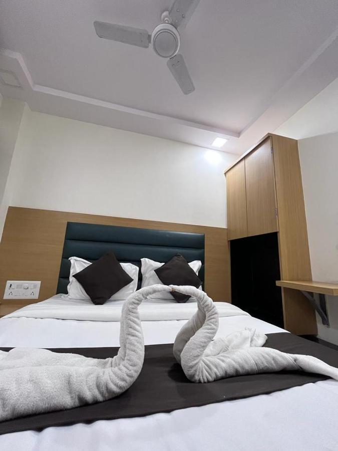 Hotel Sai Grand Residency Мумбаи Экстерьер фото
