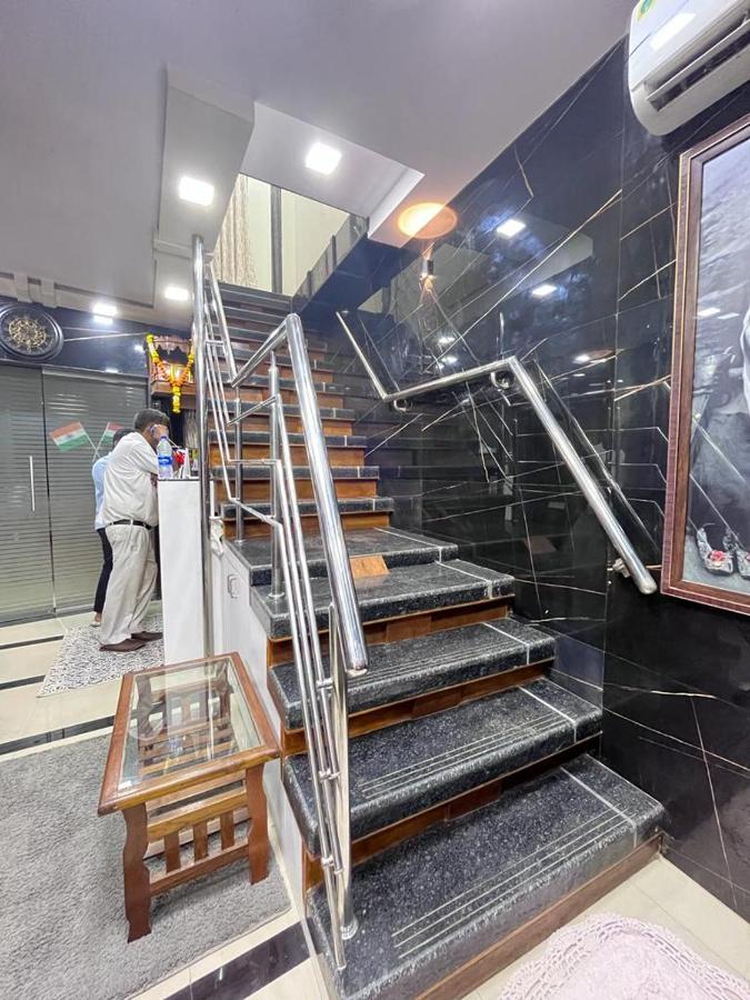 Hotel Sai Grand Residency Мумбаи Экстерьер фото